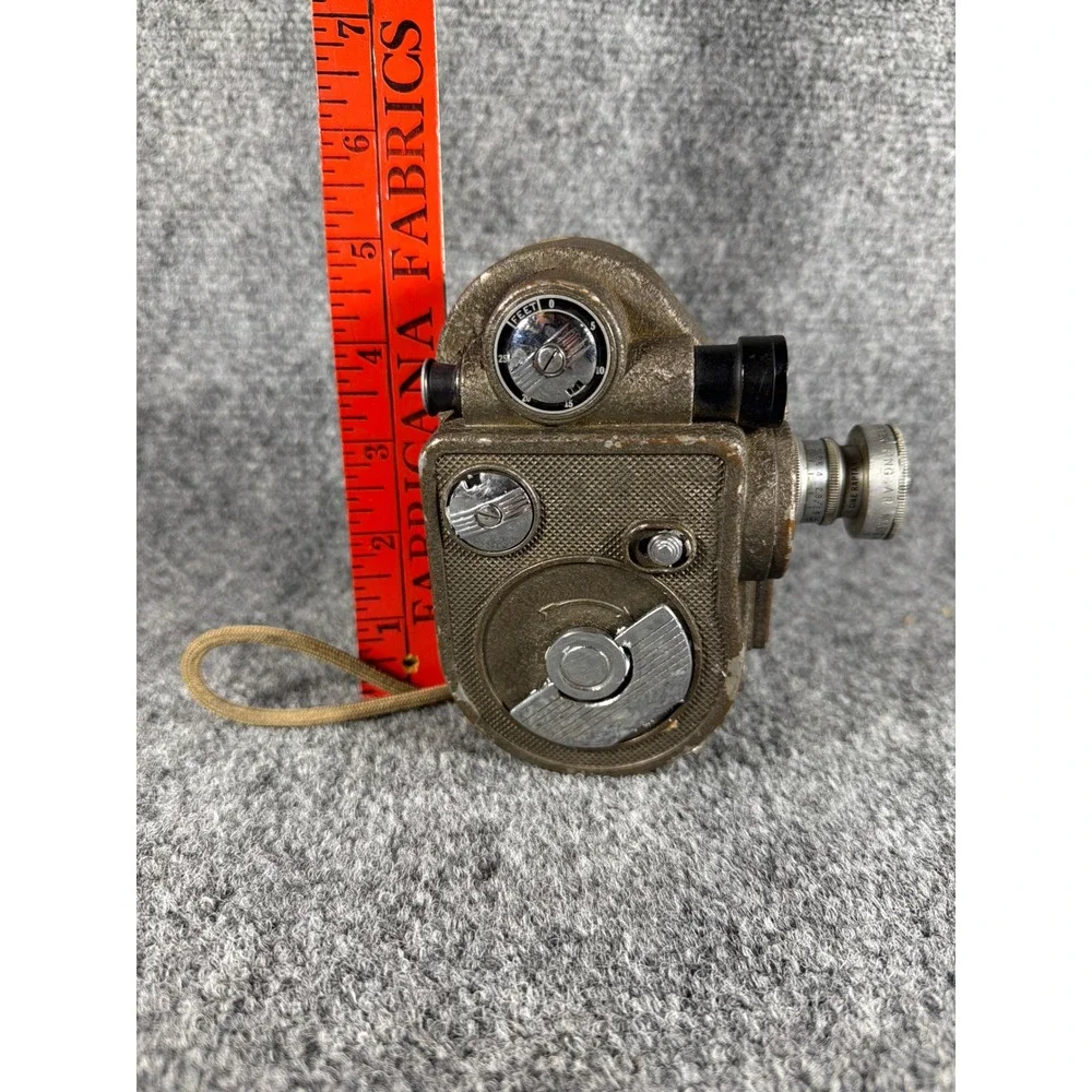Vintage Revere Eight Model 88 8mm Movie Camera Wollensak Cine Raptar Lens Brown